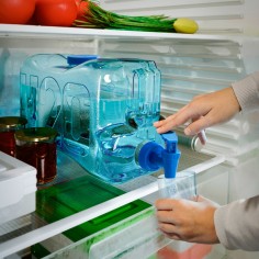 Dispensador de agua para nevera 