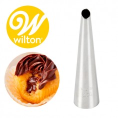 La boquilla 230 Wilton es ideal para rellenar cupcakes, tortas y postres. 